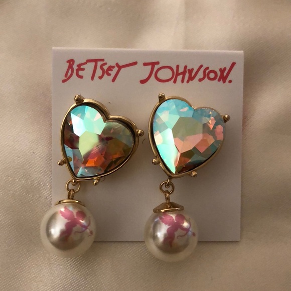 Betsey Johnson Gold Tone XOXO Iridescent Heart & Faux Pearl Cupid Drop Earrings - Picture 6 of 10